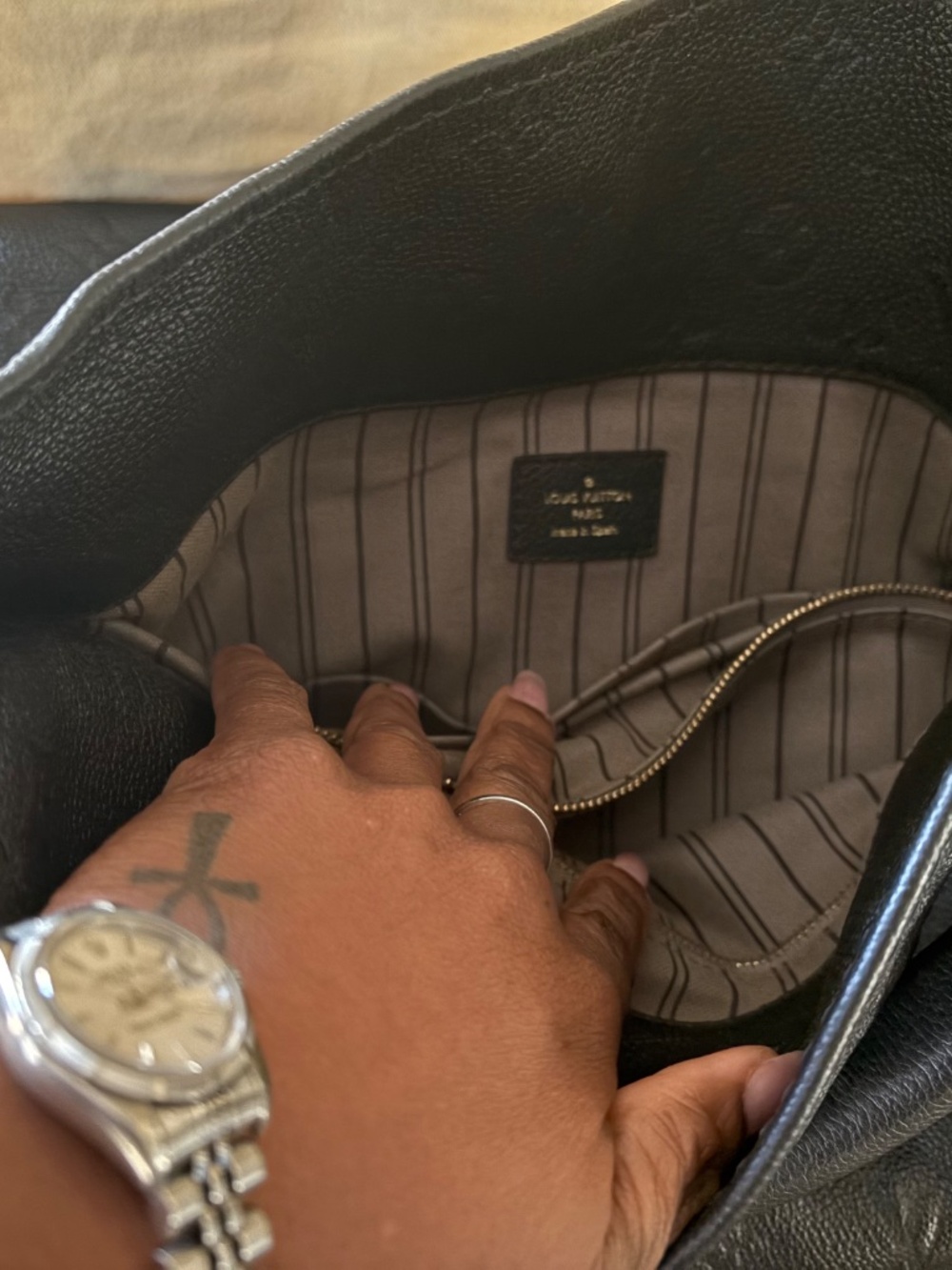 Authentic Artsy Louis Vuitton bag with $75 LV GIFT CARD - Picture 5 of 16